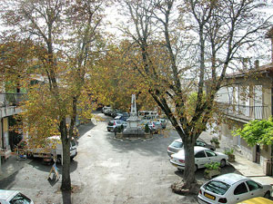 Place du Monument.  Photo copyright Cold Spring Press.  All rights reserved.