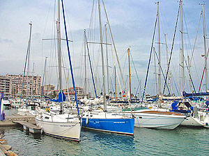 The port at St-Cyprien - Copyright 2007 Cold spring Press.  All rights reserved.