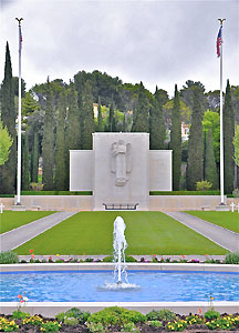 Reflecting Pool and Monument. Rhne American Cemetery. Photo copyright David Rowe.  All rights reserved.