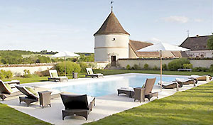 La Borde banner. Photo copyright La Borde Maison d' Hotes. All rights reserved.