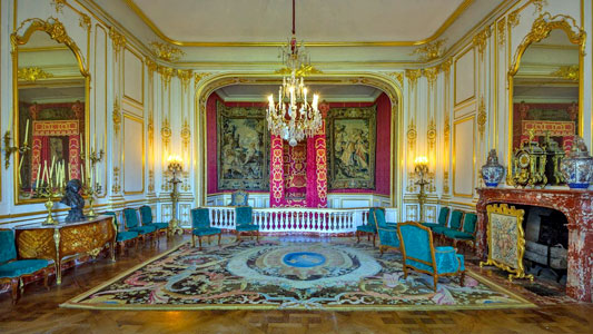 Royal Chambre.  Château de Chambord web site