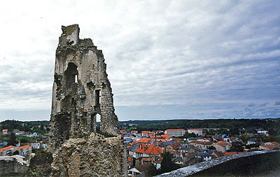 Castle ruins at Chauvigny, Copyright Cold Spring Press.  All rights reserved.