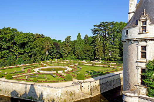 The Medici Garden at Chenonceau. Copyright Cold Spring Press.  All rights reserved.
