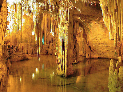 Grotte de Lombrives.  Wikipedia