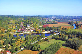 Limeuil    Courtesy Les Plus Beaux Villages de France web site