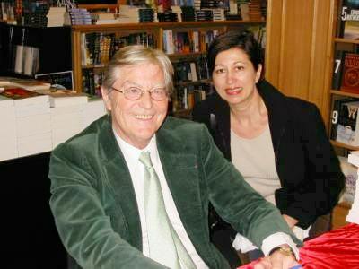 Peter Mayle and Marlane O'Neill, Paris 2004