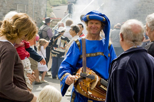 Fête Medieval Moncontour.  Photo Wikipedia