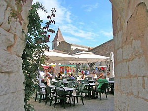 Market day in Monpazier.  Photo copyright Cold Spring Press.  All rights reserved.