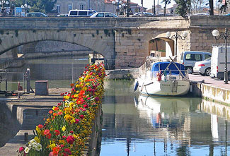 Canal adorned in Flowers. Copyright Marlane O'Neill 2009.   All rights reserved