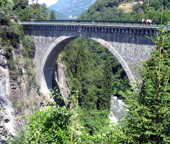 Pont Napoleon at Luz-St-Sauveur    Wikipedia