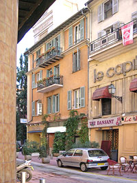 My hotel in Nice.  Copyright 2010 by Rosemary Chiaverini.  All rights reserved.