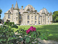 Château de Servigny.  Courtesy www.au-chateau.com