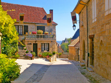 St-Robert.  Les Plus Beaux Villages de France