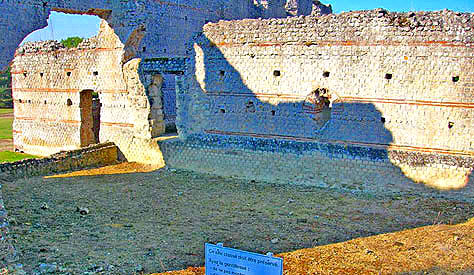 Gallo-Roman Ruins at Thésée. Copyright Cold Spring Press 2009-present. All rights reserved.