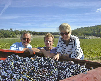 Hugh, Julian and Jane Faulkner 2009-2010 Anita Rieu-Sicart.  All rights reserved.