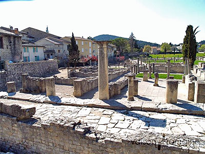 Remains of the baths. Photo courtesy of http://www.vaison-la-romaine.com/.  All rights reserved.