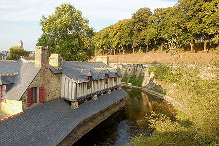 Lavoir - wash houses on La Marle. Copyright Cold Spring Press.  All rights reserved.