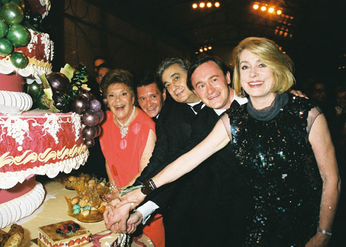 Mme Philippine de Rothschild, with her sons, Placido Domingo, Catherine Deneuve - photo credit:  Ch. Mouton Rothschild